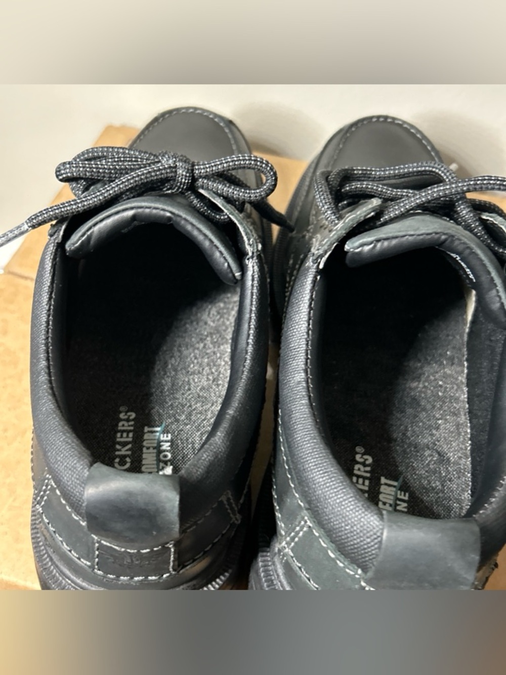 Dockers Black Lace-Up Derby Shoes with White Contrast Stitching - Picture 6 of 13